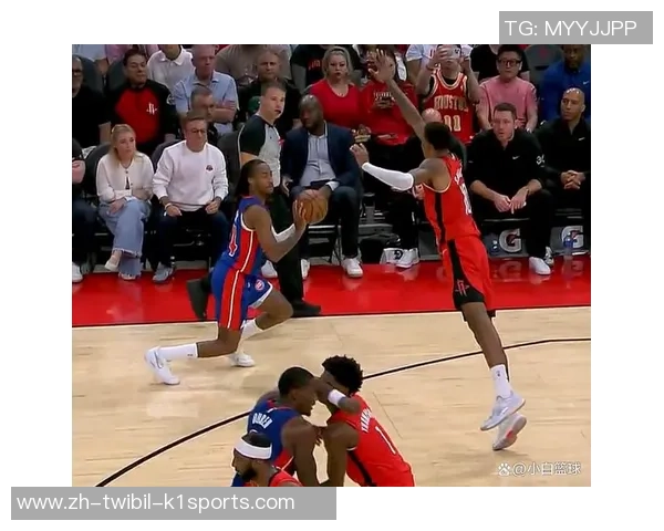 杜伦演出全武行！推搡后肘击阿门头部 裁判给二级歹意直接驱赶